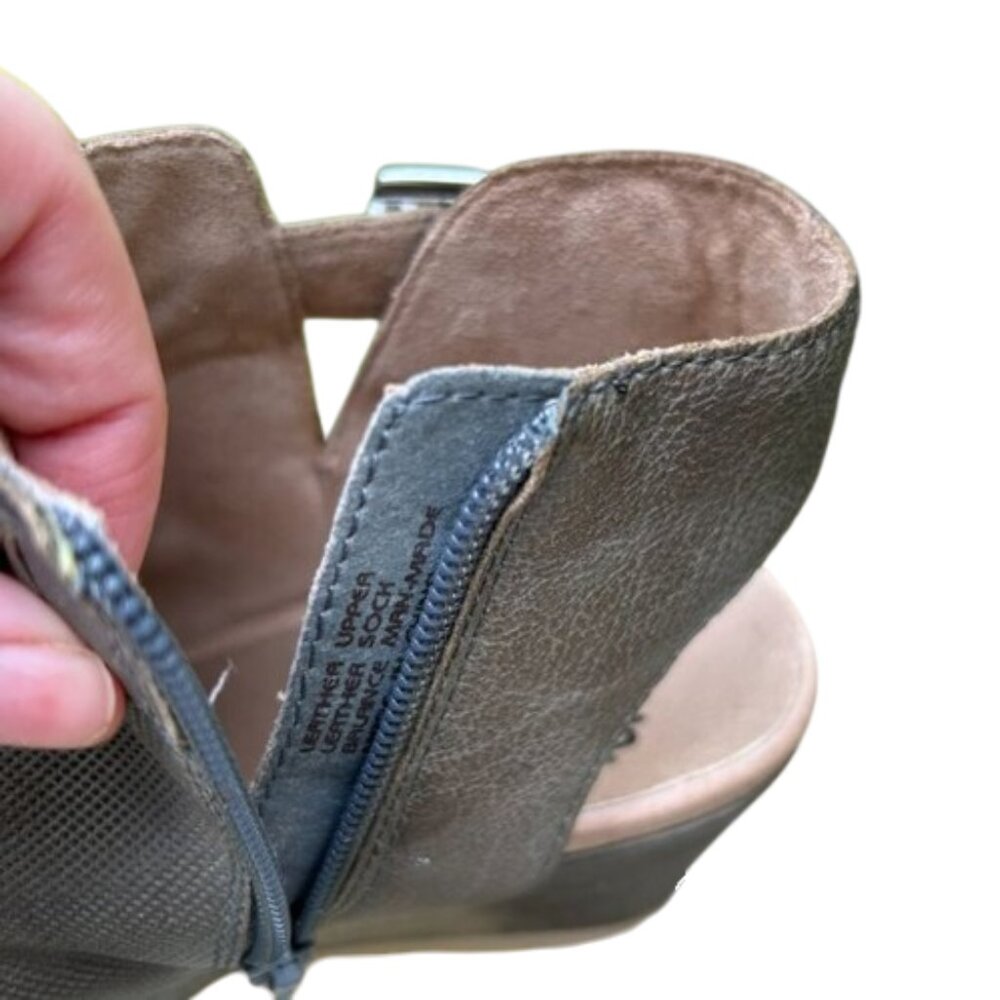 Earth Attalea Slate Blue Leather Peep Toe Wedge Sandals Women's 9.5 EUC - Picture 14 of 15